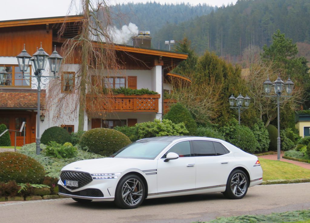 Sonntagslektüre: Genesis G90